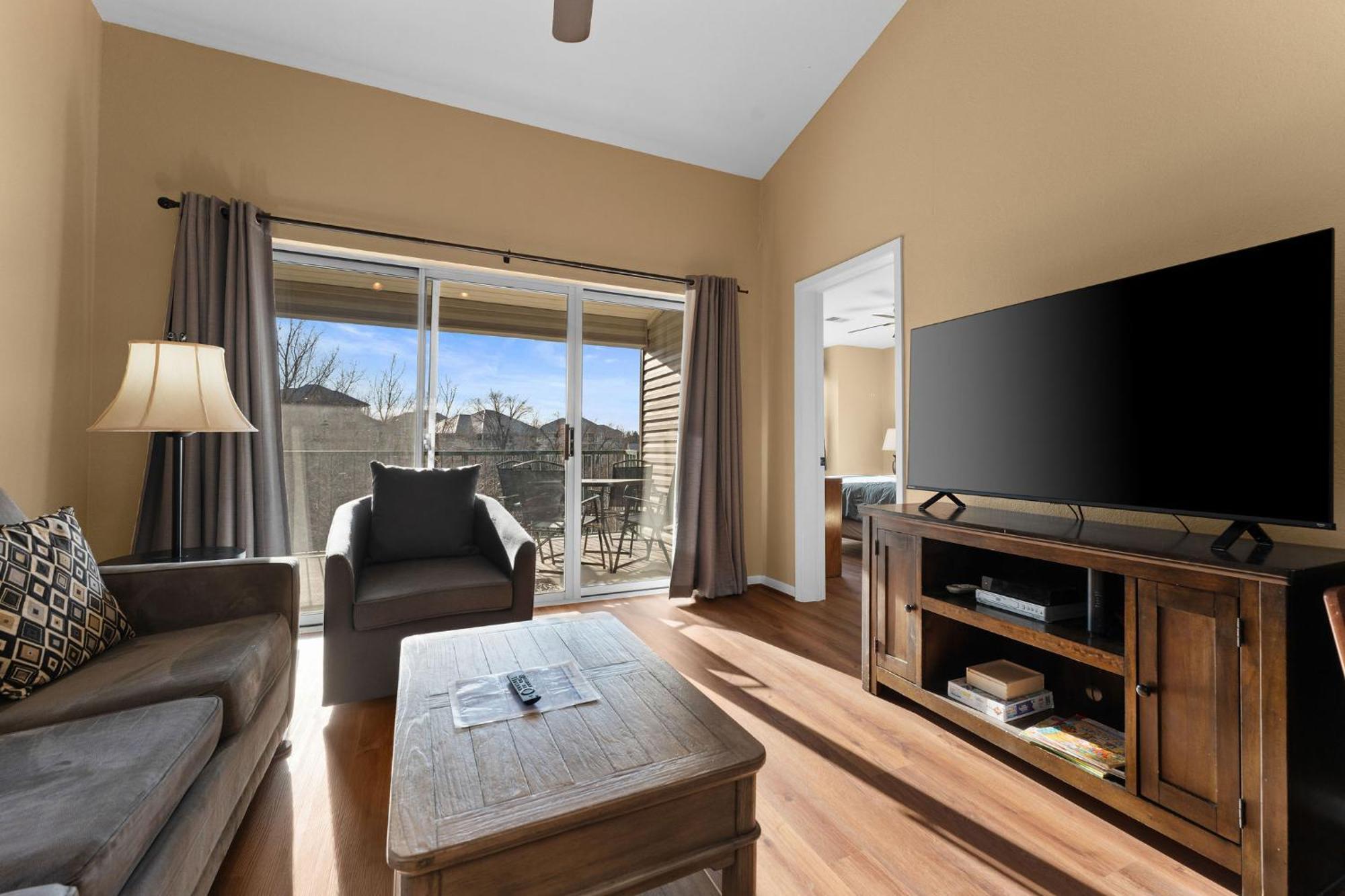 Cozy Top Floor 2Br Condo With View And Amenities!! Бренсон Екстер'єр фото
